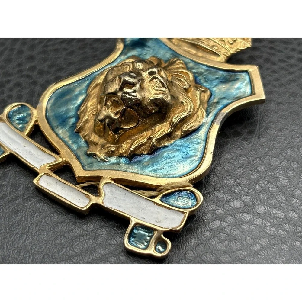 Vintage Accessocraft NYC Lion Shield Brooch Gold Tone Blue Enamel Leo Zodiac